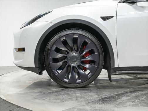 2023 Tesla Model Y Long Range Dual Motor All-Wheel Drive