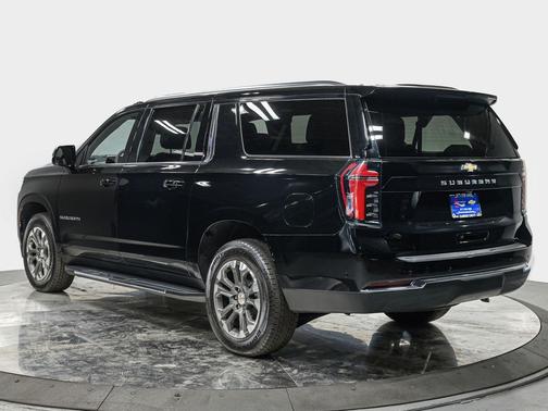 2025 Chevrolet Suburban LS