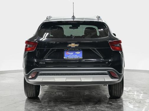 Mosaic Black Metallic 2024 Chevrolet Trax LT