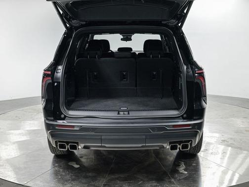 2024 Chevrolet Traverse LS