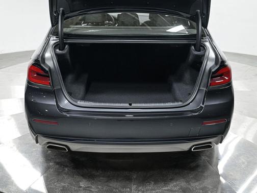 2023 BMW 530 i xDrive