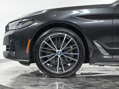 2023 BMW 530 i xDrive