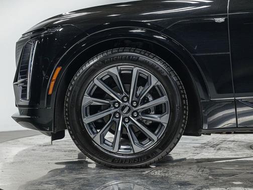 2025 Cadillac LYRIQ Sport