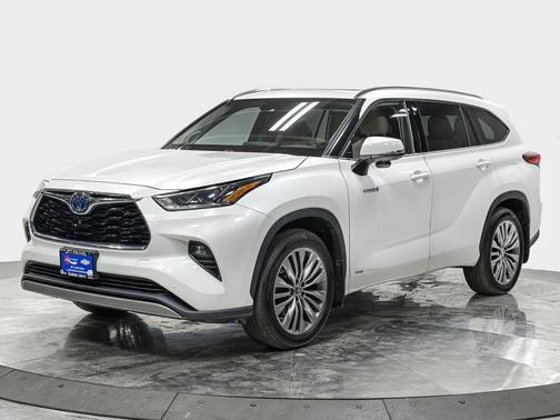 2021 Toyota Highlander Hybrid Platinum