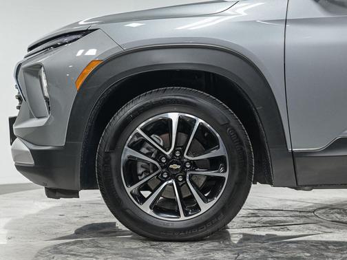 Sterling Gray Metallic 2024 Chevrolet Trailblazer LT