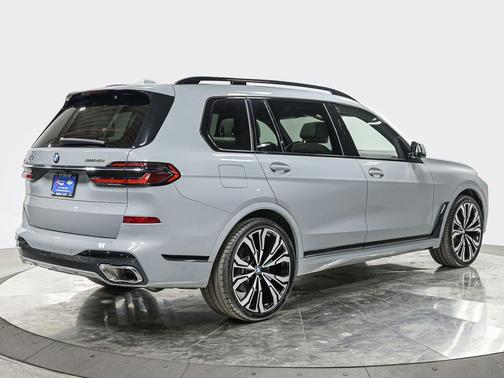Brooklyn Grey Metallic 2024 BMW X7 xDrive40i