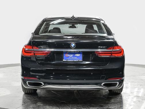 2017 BMW 740 xDrive