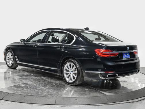 2017 BMW 740 xDrive