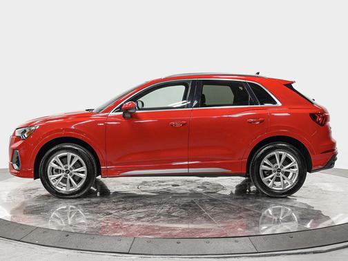 2024 Audi Q3 Premium 45 TFSI S line quattro Tiptronic