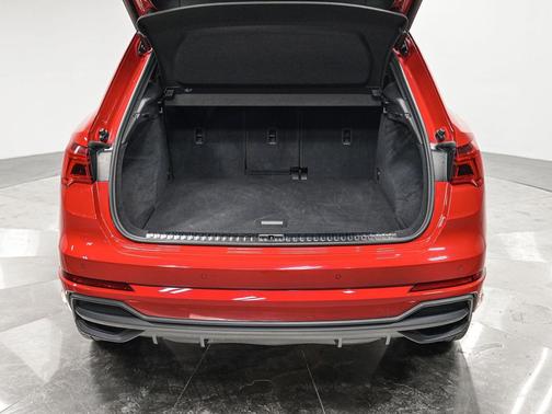 2024 Audi Q3 Premium 45 TFSI S line quattro Tiptronic