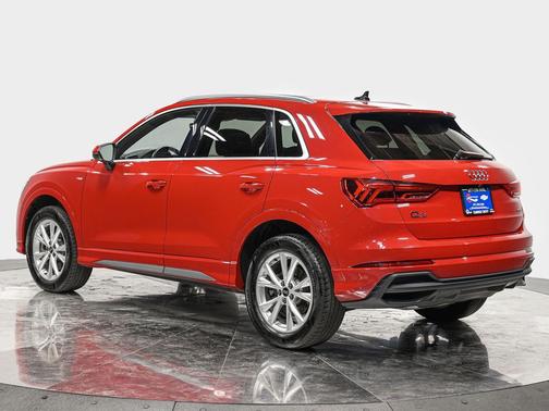 2024 Audi Q3 Premium 45 TFSI S line quattro Tiptronic