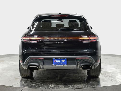2023 Porsche Macan Base
