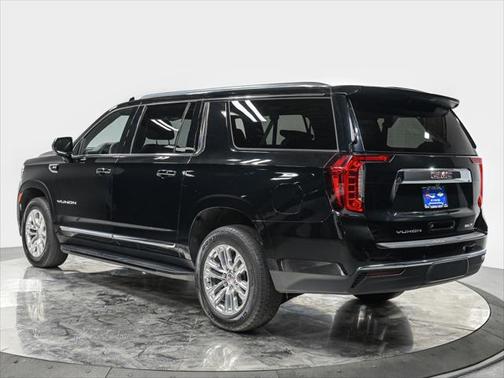 2022 GMC Yukon XL SLT