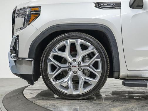 White Frost Tricoat 2019 GMC Sierra 1500 SLT