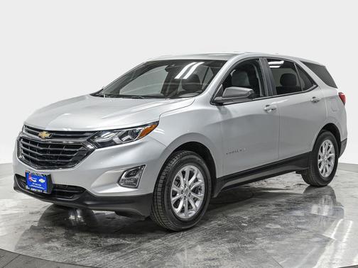 Silver Ice Metallic 2021 Chevrolet Equinox LS