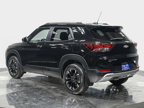 Mosaic Black Metallic 2023 Chevrolet Trailblazer LT