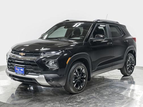 Mosaic Black Metallic 2023 Chevrolet Trailblazer LT