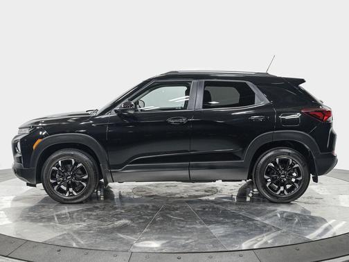 Mosaic Black Metallic 2023 Chevrolet Trailblazer LT