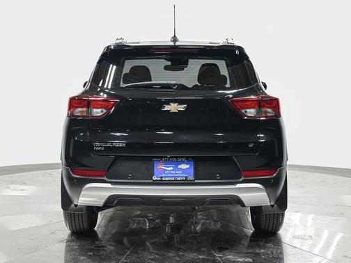 Mosaic Black Metallic 2023 Chevrolet Trailblazer LT