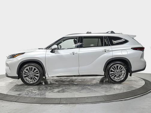 2024 Toyota Highlander Platinum