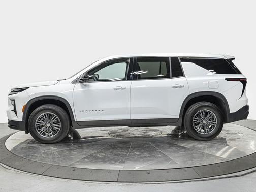 2024 Chevrolet Traverse LS