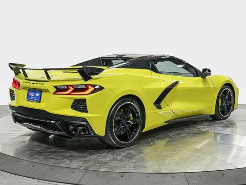 Accelerate Yellow Metallic 2024 Chevrolet Corvette Stingray w/3LT