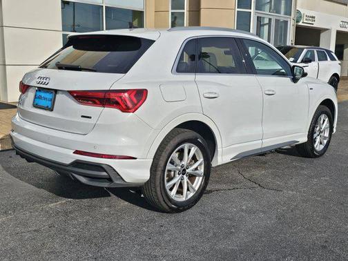 2025 Audi Q3 Premium 45 TFSI S line quattro Tiptronic