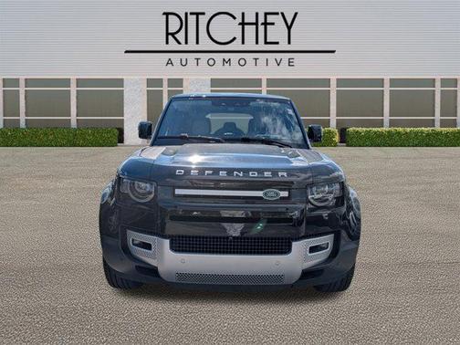 2023 Land Rover Defender 110 SE