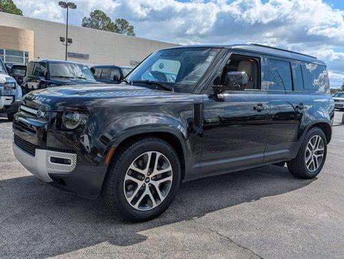 2023 Land Rover Defender 110 SE