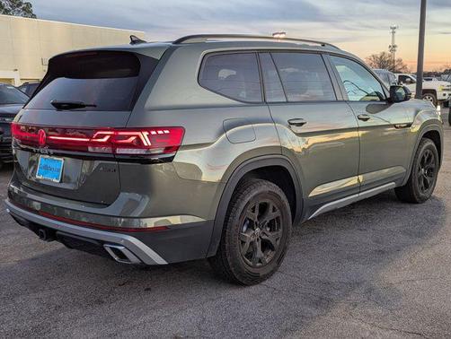 2025 Volkswagen Atlas 2.0T Peak Edition