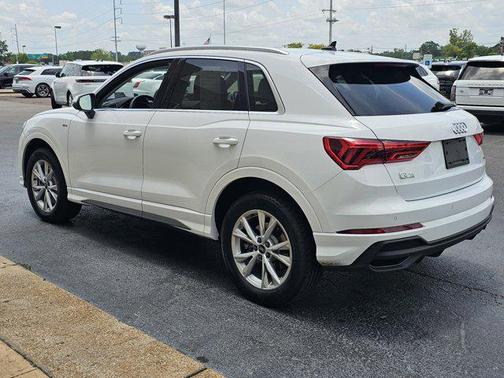 2025 Audi Q3 Premium 45 TFSI S line quattro Tiptronic