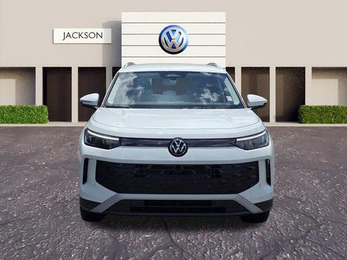 Pure White 2025 Volkswagen Tiguan 2.0T SE