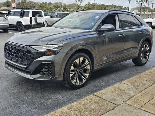 2024 Audi Q8 55 Premium Plus