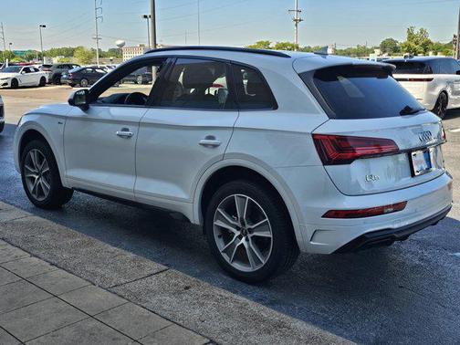 2025 Audi Q5 45 S line Premium