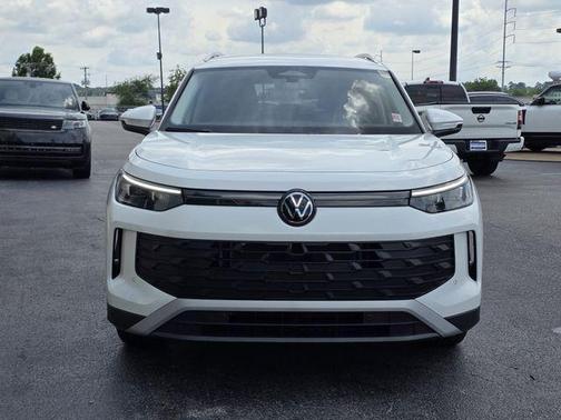 pure white 2026 Volkswagen Tiguan 2.0T S