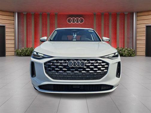 2025 Audi Q5 Premium