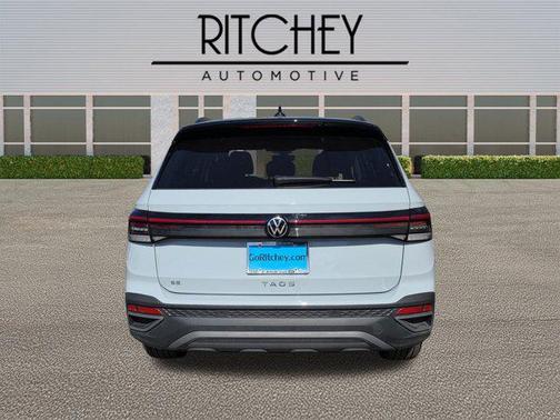 2025 Volkswagen Taos 1.5T SE Black