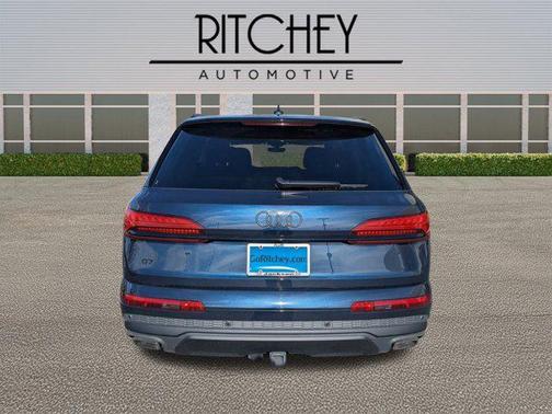 2025 Audi Q7 55 Premium Plus