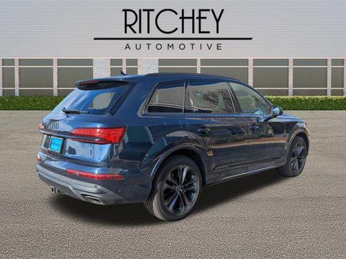 2025 Audi Q7 55 Premium Plus