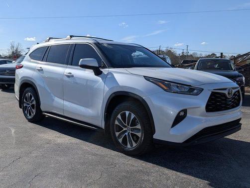 2020 Toyota Highlander XLE