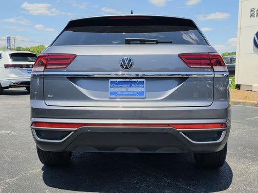 Pyrite Silver Metallic 2023 Volkswagen Atlas Cross Sport 2.0T SE w/Technology