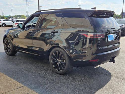 2023 Land Rover Discovery P300 S R-Dynamic