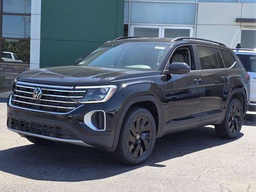 Pearl 2026 Volkswagen Atlas 2.0T SE w/Technology
