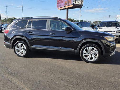 2022 Volkswagen Atlas 2.0T SE w/Technology 4MOTION