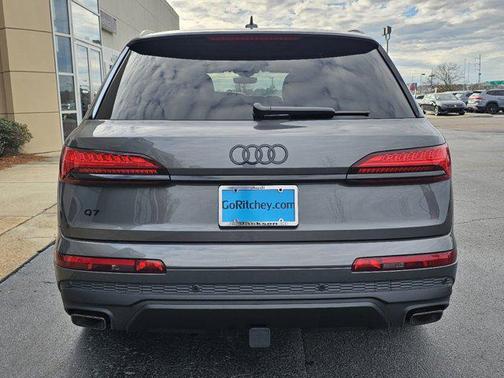 2025 Audi Q7 55 Prestige