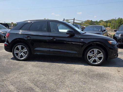 2025 Audi Q5 45 S line Premium