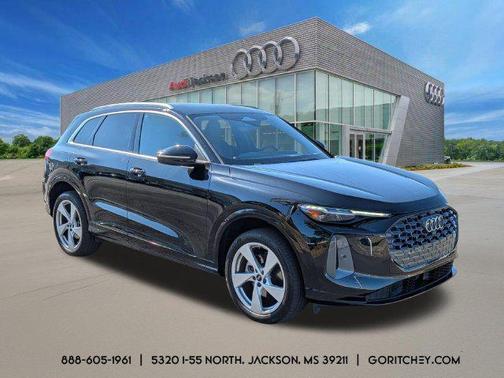 Mythos Black Metallic 2025 Audi Q5 Premium Plus TFSI quattro S tronic