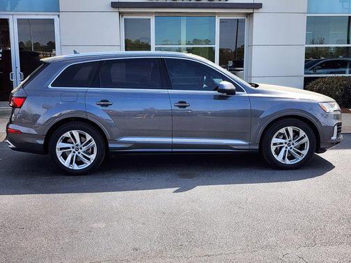 2021 Audi Q7 55 Prestige