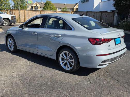 Arrow Gray Pearl Effect 2026 Audi A3 Premium