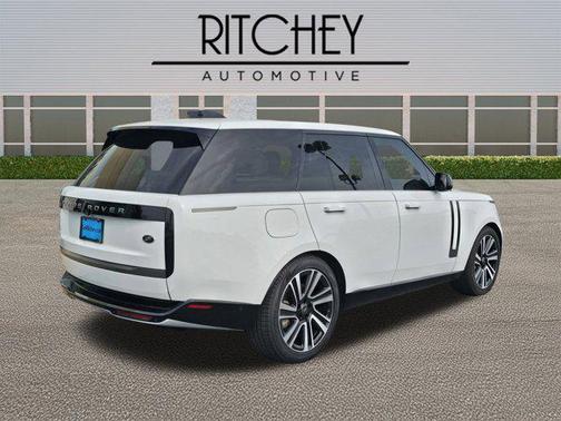 2023 Land Rover Range Rover P530 SE